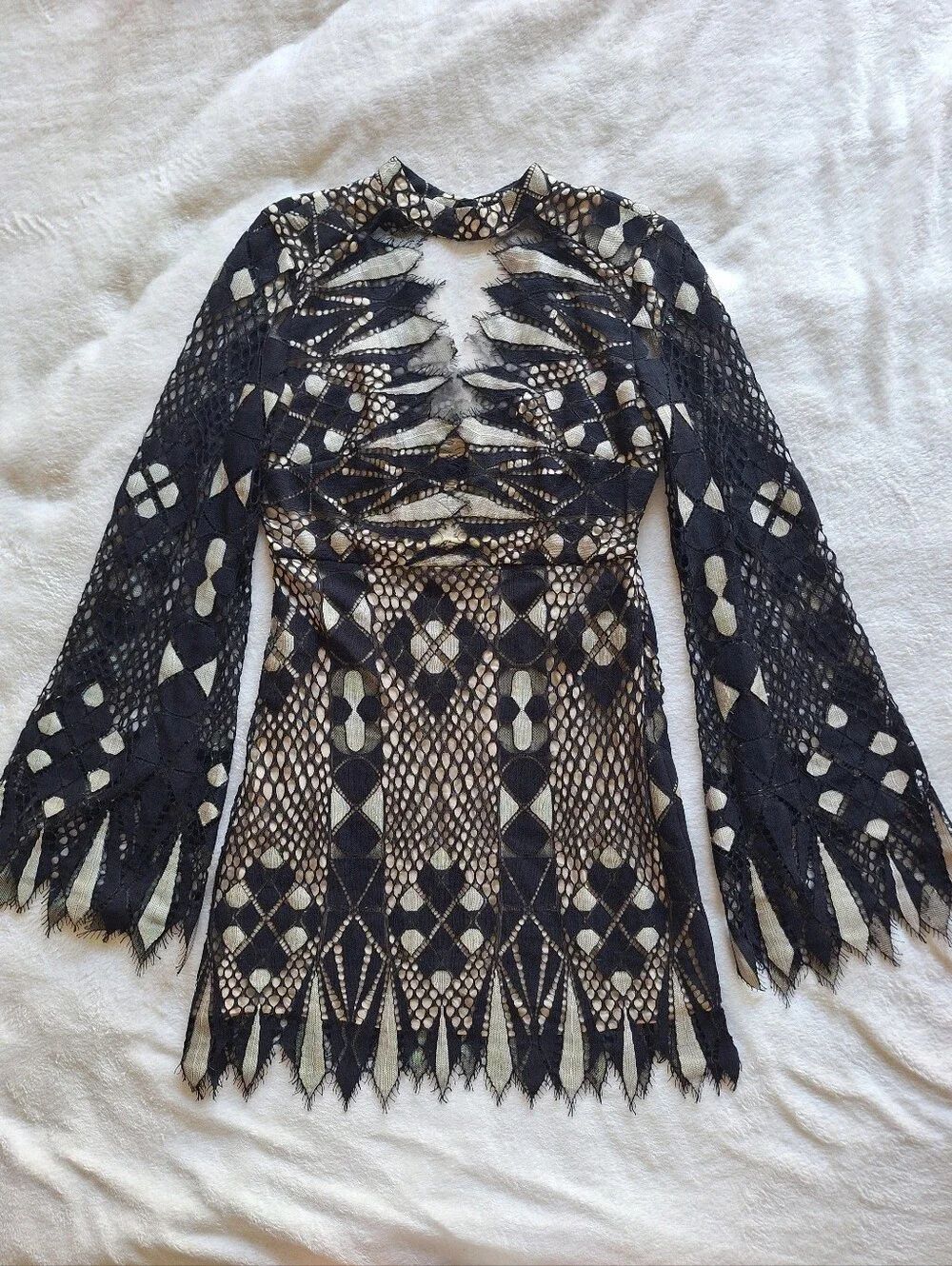 Free People Deco Lace Mini Dress Black Nude Size 2 Bell Sleeve Geometric Boho